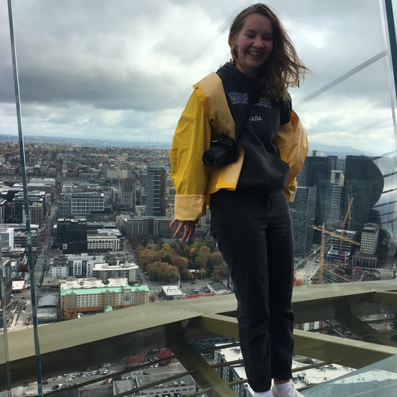 Meet your Posher, Kelly - Picture 4 of 4